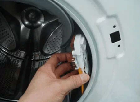 Замена замка стиральной машины LG